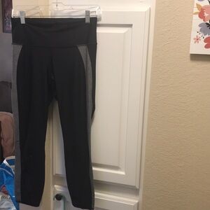 Under Armour black and grey dry fit compression leggings